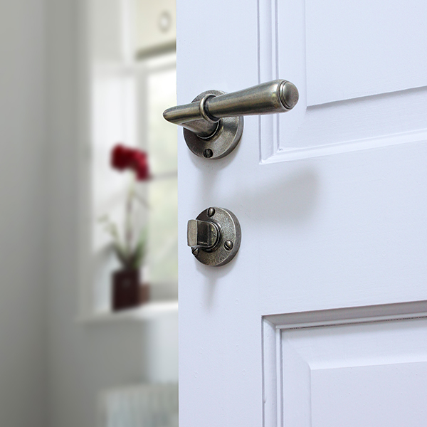 6 Steps to Choosing the Right Lever Handle - The Handmade Handle Company