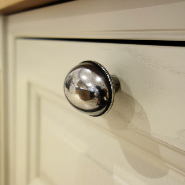 Oval pewter knob