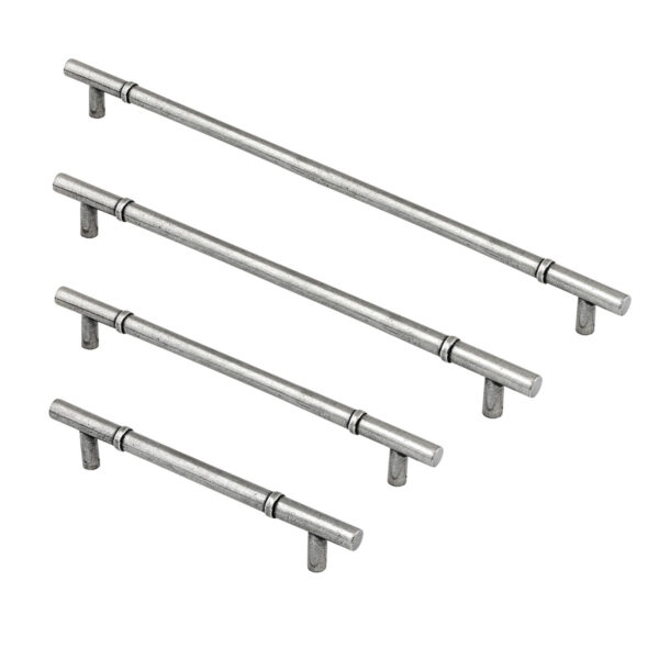 Quebec bar handles