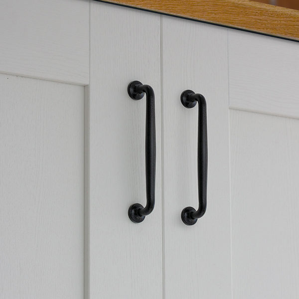 Salisbury Pull Handles - Black - FB1098